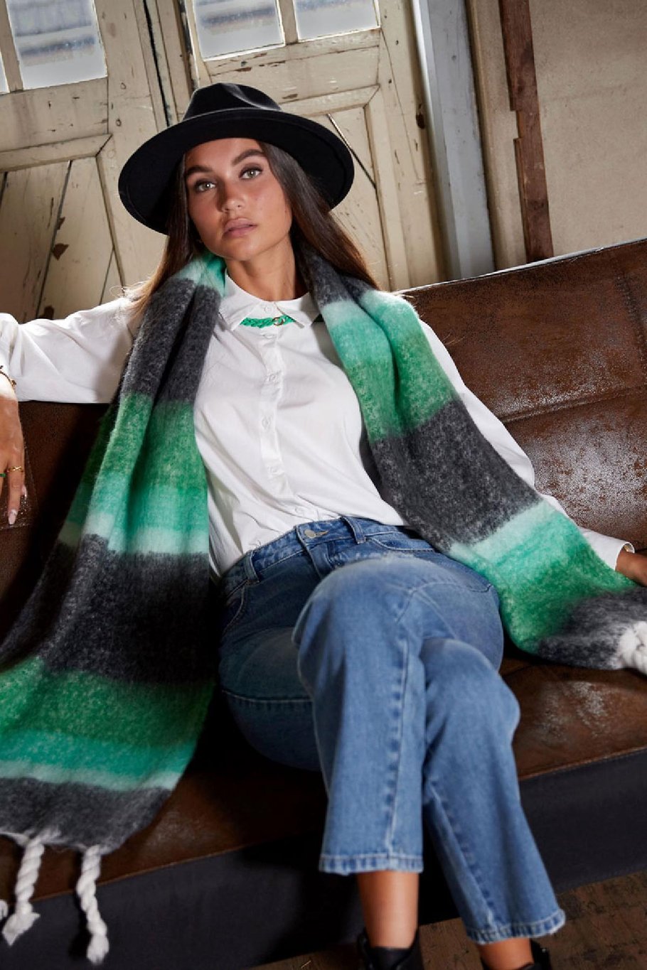 Winter scarf with ombré effect dark grey Polyester Picture2